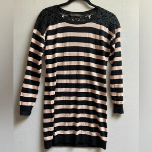 Caswell Massey wool cashmere pink black crochet lace neckline sweater dress Sz M